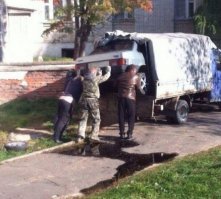 такое ощущение что машина обоссалась пока её грузили