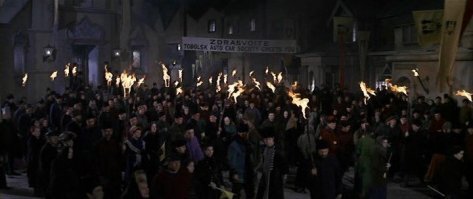 В "Больших гонках" Россия (Тобольск по сюжету) так ярко отретуширована, что в советском прокате ее вообще вырезали нафиг))