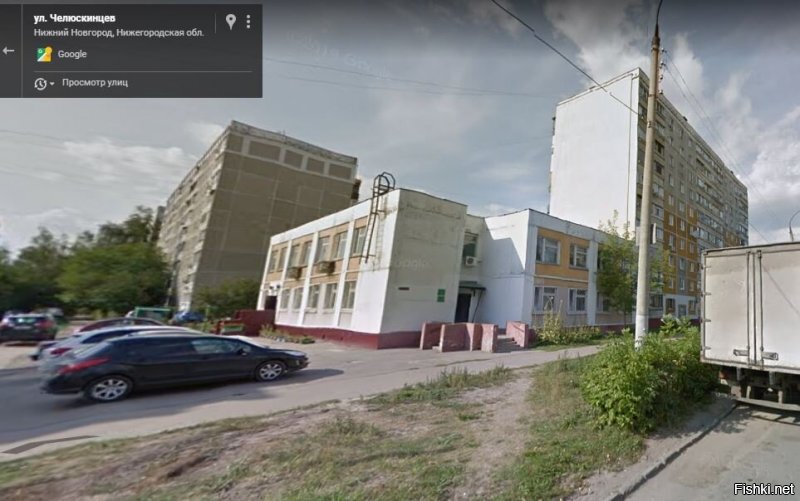 Это у нас в Нижнем Новгороде, ул. Челюскинцев, дом 19. И там, действительно, никогда не было такого граффити. Хотя фотошоп не плох!))