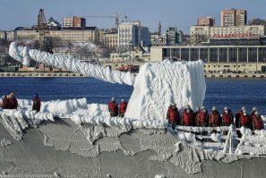 Это Владивосток, а корабль Ю. Корейский  по ссылке больше фоток