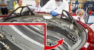 Ещё про стыковочный модуль Dragon Crew забыли упомянуть :)
Кстати, а сколько с носа стоит на этом кораблике слетать на МКС и обратно?