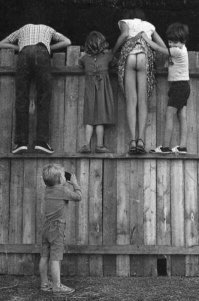 «Так мы жили»: романтика и реальность в советских фотографиях Владимира Лагранжа