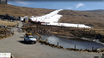 Какой-он странный этот горнолыжный курорт... недогорный и недолыжный...