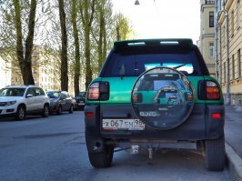 Тоже встречал эту тачку. Моя фотка.