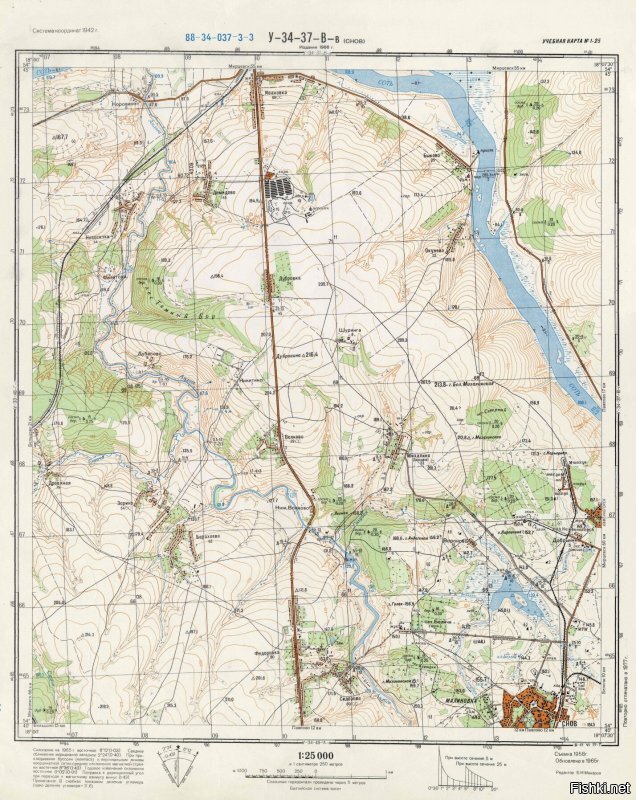 Первой и основной учебной картой тех времен был лист карты с обозначением 
У-34-37-В-в (СНОВ) с системой координат 1942 года.
 Именно по этой карте и учились несколько поколений военных топографов и картографов.