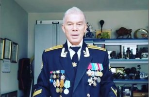 Ну до папы то еще далеко.