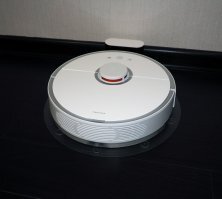 В посте бокс для мусора от пылика: Roborock S50, если не ошибаюсь. У меня такой уже полтора года - вещь отличнейшая!