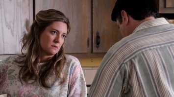 Она, ВНЕЗАПНО, похожа на "мамуленьку" из сериала "Молодой Шелдон"