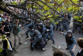 Мы своих обезьян в 2012 остановили....