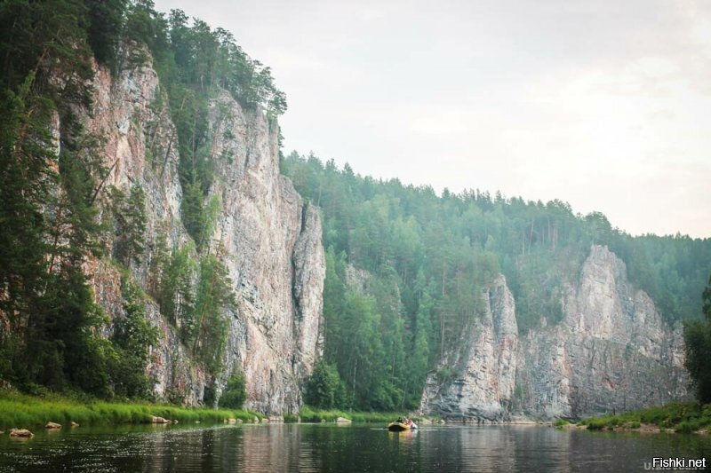 Кинул картинку - не поленись, дай пояснение - что это, где это. Ну ведь не трудно?
========================
Река Чусовая, Пермский край, моя Родина.