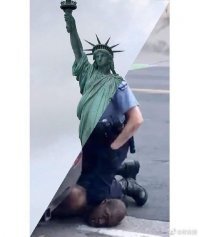 Кстати!! А вы хоть одного негра на СОЮЗах видели за эти 10 лет, ни тут то было, "белые" в приоритете...?)) У "спасителей мира", только в кино негр, и то на заднем плане...)