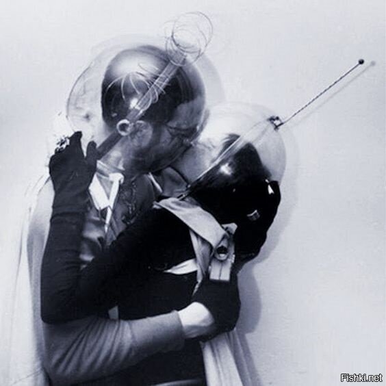 А теперь поцелуйтесь как сможете