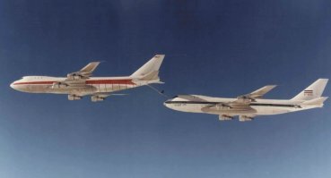 Спать в полёте эт о ещё ладно, но заниматься секасом в полёте - высший пилотаж у птах.

ПыСы: ТР.....ся в полёте стрижей не нашел.