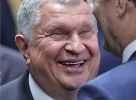 Пролетарии бывают разные. Вот например господин Сечин - живет на зарплату 20 миллионов рублей. И на эти деньги он должен содержать свою яхту, делать ремонт в своих особняках и аратментах, содержать элитных любовниц и т.д. А в нынешние времена это совсм непросто.