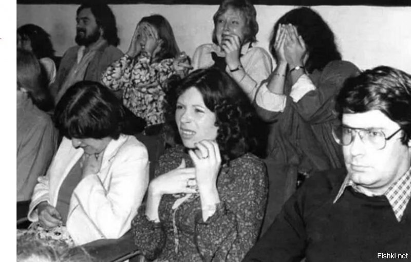 Тестовый просмотр "Чужого" в 1979. Реакция зрителей на вылупление твари из груди человека.