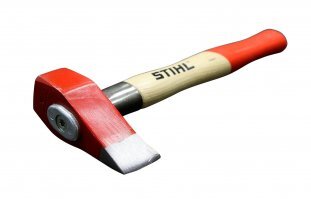 Потому что это не топор а колун.