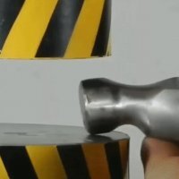 Дай дураку хер стеклянный   он его и разобьет вдребезги, и руки поранит, и губы поцарапает