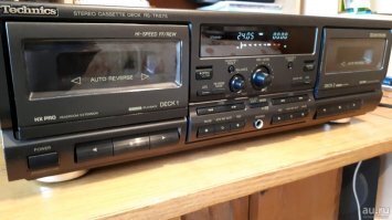 Красота!!! У меня вот такой стоит (фото не моё). А ещё сегодня наткнулся на пост про кассетные чейнджеры - это вообще космос!