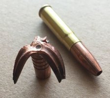 Привет, Дима. Экспансивных пуля начинает свою историю с конца 19 века. Компания «G2 Research» не выпускала новый тип пуль. Она модернизировала старый тип. А это- важно.