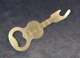 Не консервная, правда, но зато самая любимая примерно такая, только не золотистая. С 7 класса со мной ещё с прошлого тысячелетия. Пару раз терял, но она возвращалась. Наверное, надо будет сыну передать, как мамы дочкам передают кольцо, которое ещё бабушка дарила раньше.