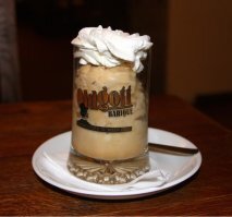 пивное мороженное оказалось очень вкусным, как ни странно