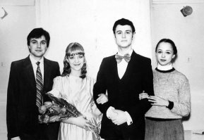 свидетельница тоже актриса, чот лицо знакомое