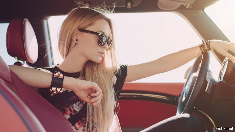 опять она.. да что ж такое..
Ну вот хоть для ассортименту