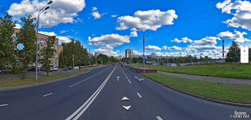 Слева наш кирпичный корпус, справа, через дорогу, подстанция.