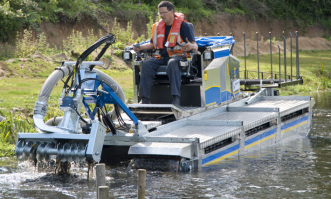 Я да же и не знаю что тут ответить))))) 
Такие уборщики и ДОЛЖНЫ быть маленькими.  В особенности в акваториях где есть и другие катера и всякие закоулки где больше габаритная машина просто физически не пройдёт.