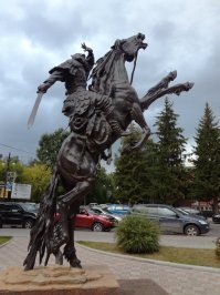 Проверил....Реально пятиногий.  Думал фотошоп.