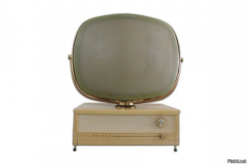 О чего накопал в инете.

Philco Predicta – 1958 г.
Philco Predicta стал первым в мире аппаратом с поворотным экраном. Модель, оформленная в стиле арт-деко, стала по-настоящему культовой (и даже переиздавалась в XXI веке). На старте продаж аппарат имел 17’ экран, который вскоре был увеличен до 21’. Кинескоп имел минимальную глубину и был надежно защищен пластиковым кожухом.