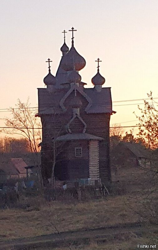 Бываю там.  
Церковь Дмитрия Мироточивого.  17 век.  Щелейки.