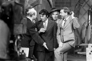 А ещё он был "пан директор" в кабачке 13 тубареток.