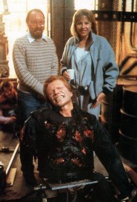 Мне одному он Шварца напоминает ?