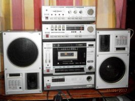 У меня "Ода" была, вот бомба от нашей оборонки! (фотка не моя)
А хотел найти переносную балалайку с телеком 
Так и не нашел просто обошелся переносным Электроника 401