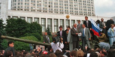 Что такое цветные революции и возможны ли они в Америке?