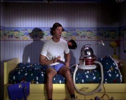 Сколько раз просил, не мешайте мне пылесосить комнату!