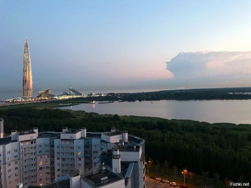 Два дня назад. 
На портале "СПБ-лайф"  люди решили что это Пётр I