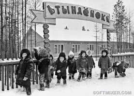 Составитель этих подборок не любит зиму. Но я обязательно запощу пару подборок с зимними пейзажами.

.