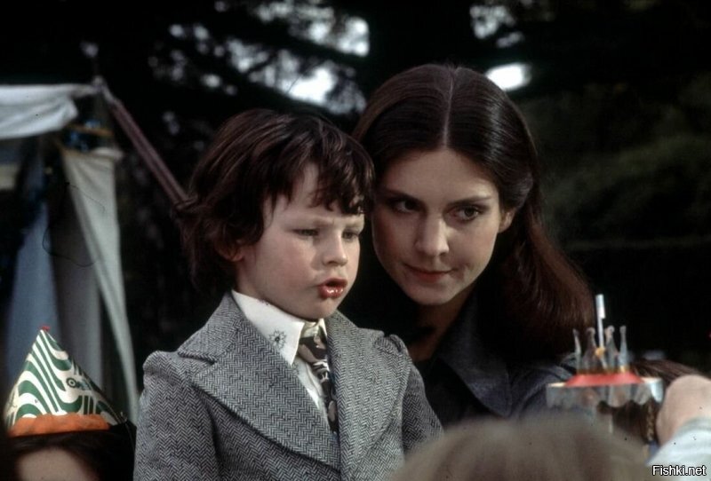 Не читал, но смотрел, там мальчик был очень милый.