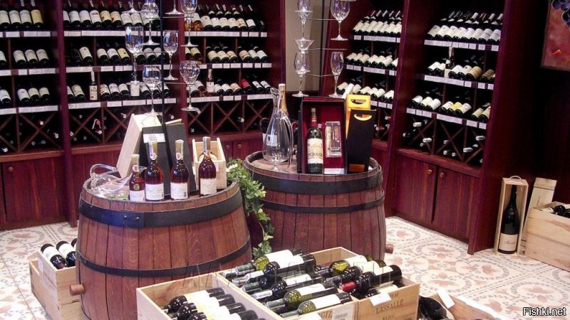 Все пьют... все в душе надеются на натуральный продукт.
Я "беленькую" предпочитаю...