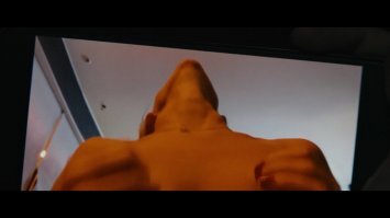 Вообще снято очень реалистично было. Не выглядит монтажом.
