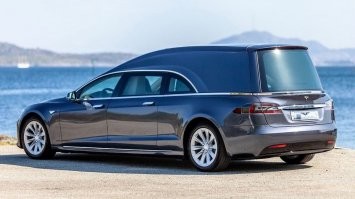 Тесла катафалк выглядит вот так.