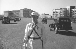 Что касается формы, то на мой взгляд форма 1920-30 года самая красивая.