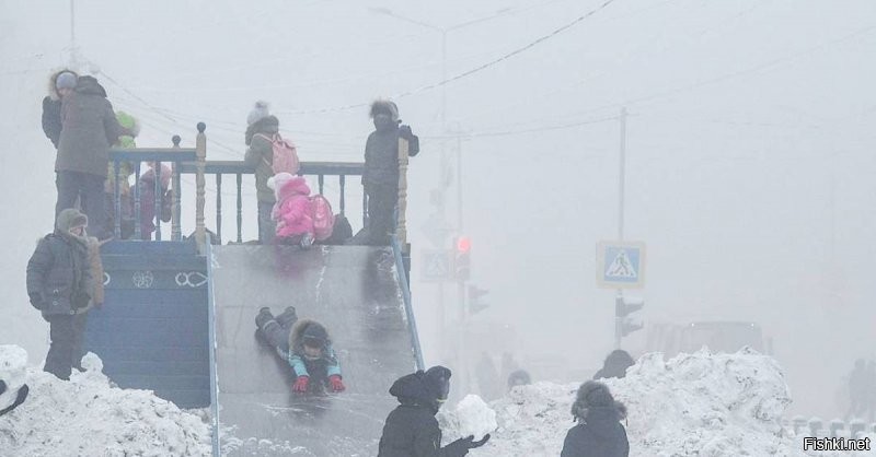 Занятия в школе отменили из за мороза. НИКОГДА НЕ ПОБЕДИТЬ НАШ НАРОД !!!!!!