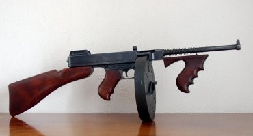 Грубый век, романтизму нету! Не те нынче автоматы в Чикаго...