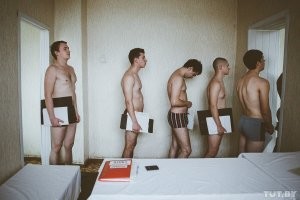 Белым хотя бы документы  о продаже на руки выдавали....