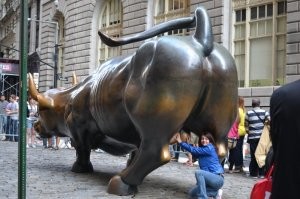 Каждый тискает и трет то, что нравится.