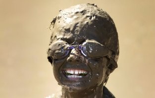 айфон дерьмо для идиотов не разбирающихся в технике за неоправданные деньги.
Приступайте