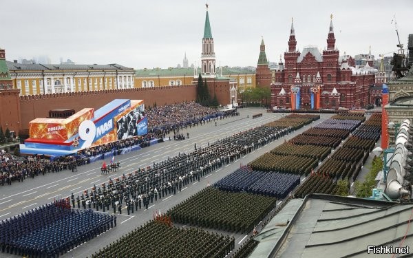 А это всего лишь парад на красной площади 14 000 человек